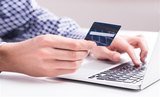 Kyberšmejdi lákají na peníze VZP. Chtějí údaje o platební kartě s cílem krást