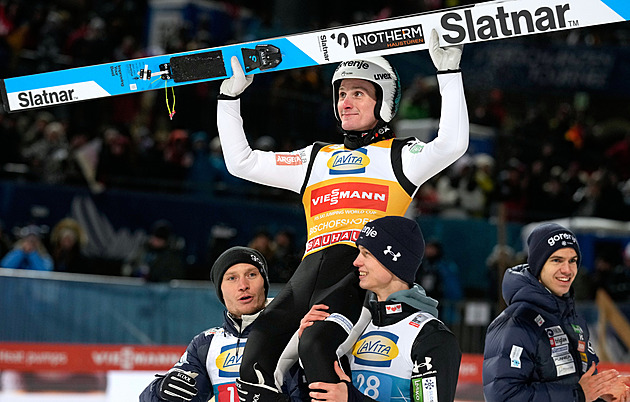 Domen Prevc ovládl Turné čtyř můstků a napodobil bratra, Koudelka na závěr 26.