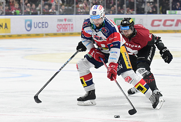 ONLINE: Pardubice srovnaly vyhrocený duel na Spartě, Kometa prohrává