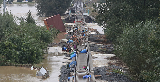 Rok a půl po povodni začne oprava trati na Hlučínsko. Část bude zcela nová