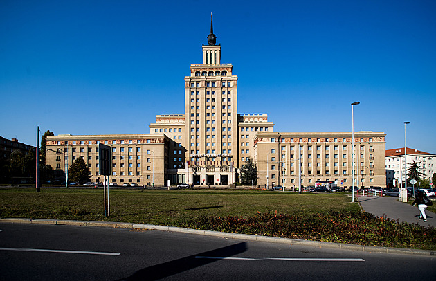 Marx ještě projde, Lenin spíš ne. A co rudá hvězda? Platí zákaz propagace komunismu