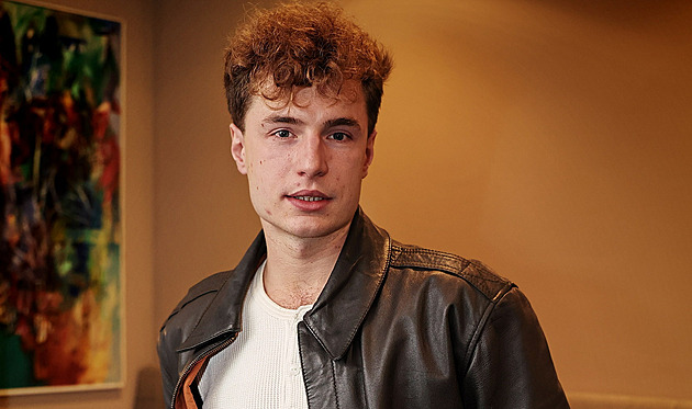 Oskar Hes si letos zahraje Romea i Baťu, blíží se muzikály Snowboarďáci i Frozen