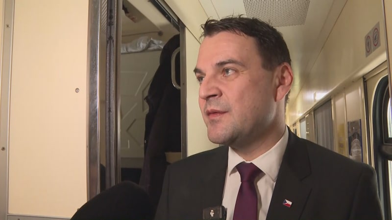 Rusko nás uvítalo raketovými útoky, hlásí Macinka z Ukrajiny. Vyjmenoval důvody své návštěvy