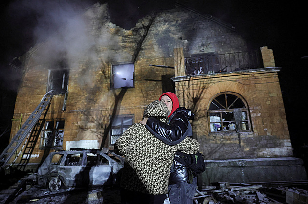 Kvůli útokům na Kyjev zasedne Rada bezpečnosti OSN, statisíce lidí jsou bez energií