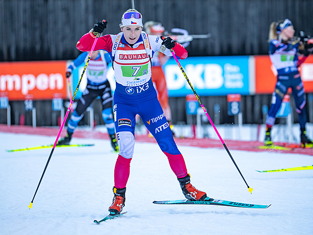 Biatlon ONLINE: Sprint bez Davidové, dalším Češkám se střelecky nedaří