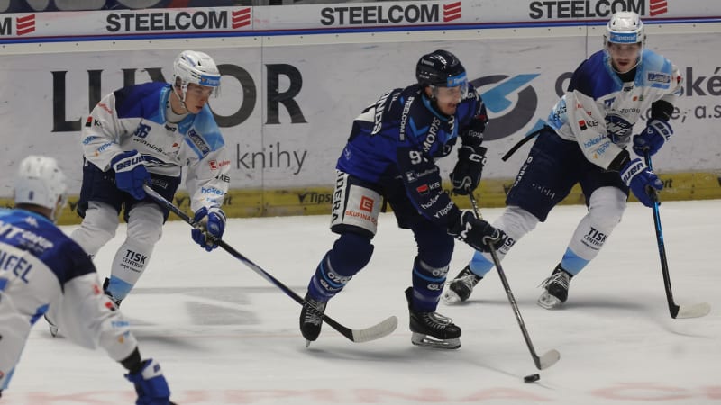 Drama na hokeji ve Vítkovicích: V hledišti zkolaboval fanoušek, v akci byl i defibrilátor