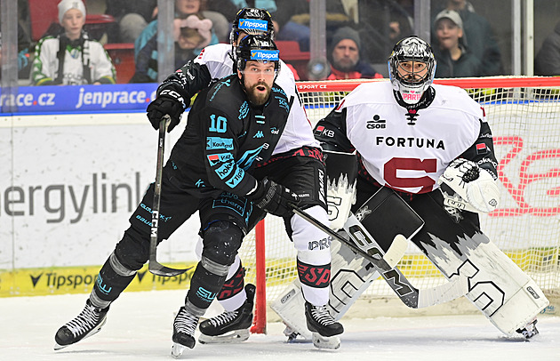 Velký obrat Sparty, ztráta Litvínova dál roste. Ve Vítkovicích zkolaboval fanoušek