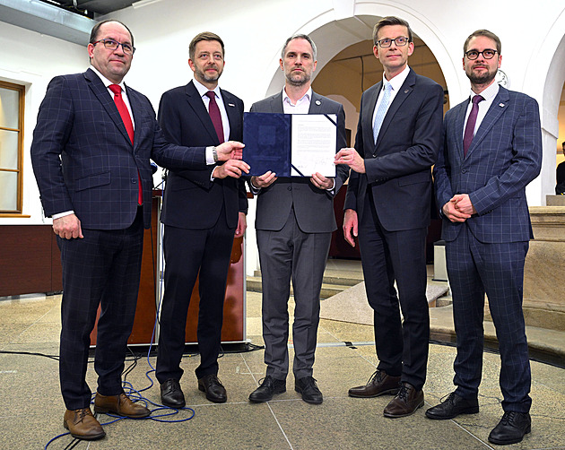 Opozice se spojila na podporu Grónska. Chybí jí jasný postoj české vlády