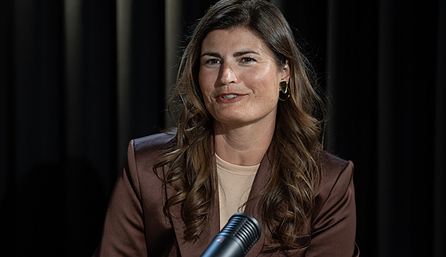 NA KAFI: Užít si pochvalu nás nikdo nenaučil, míní Veronika Šamonilová