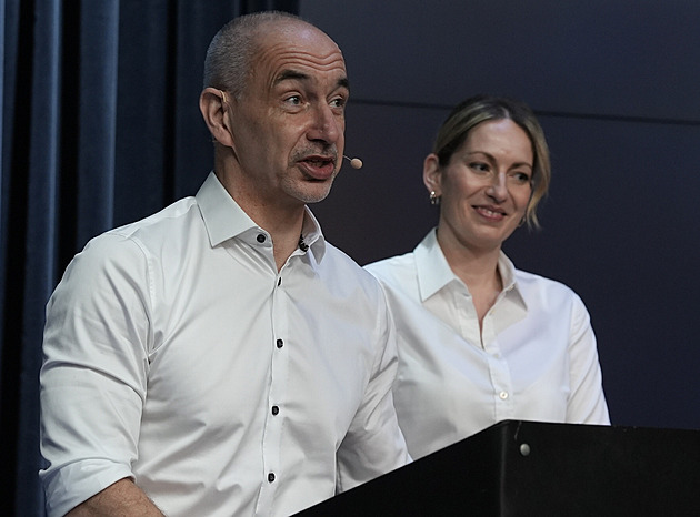 Hejtman Kuba představuje své nové hnutí. Pojmenoval ho Naše Česko