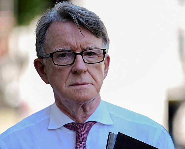 Britský exministr Mandelson opustí Sněmovnu lordů. Měl vazby na Epsteina