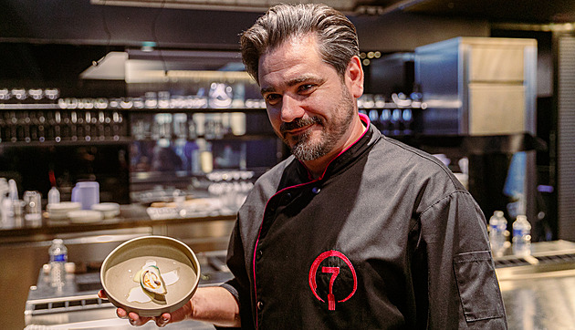 Když vařím, je to trošku kuchařský trapas, přiznává filmový šéfkuchař Vojta Kotek