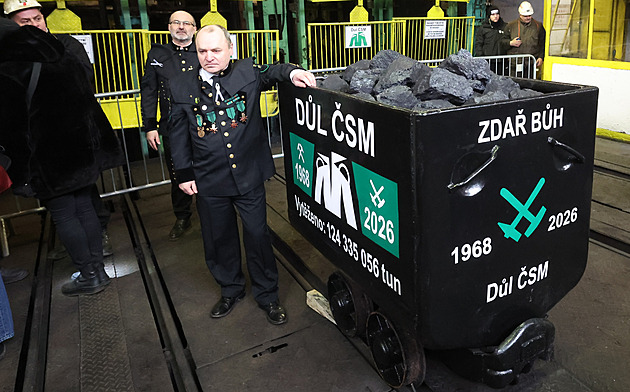 Definitivní konec. Z podzemí na Karvinsku vyvezli poslední vozík s černým uhlím