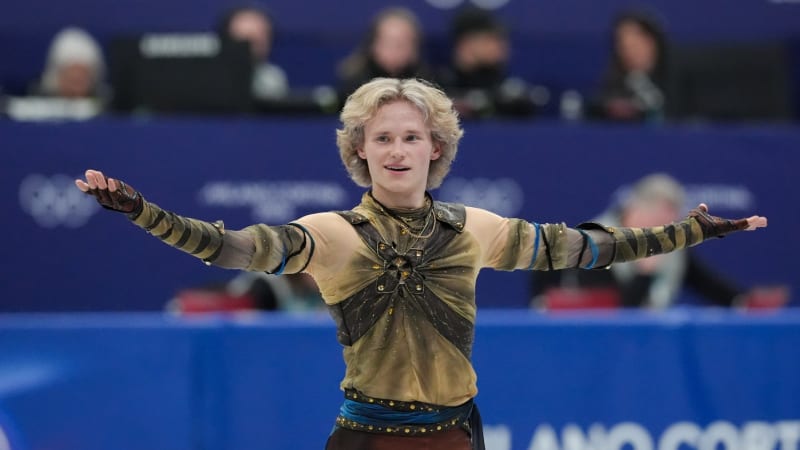 Skokan „zakázaného“ salta Malinin na olympiádě selhal. Krasobruslení má překvapivého vítěze