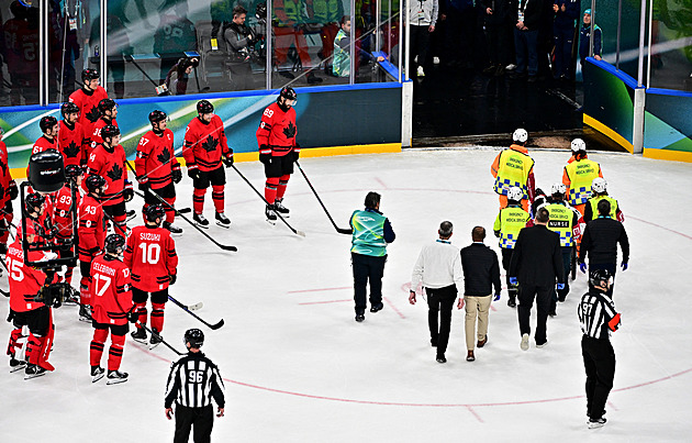Obavy o Fialu. Po střetu s Wilsonem si zkroutil nohu, na olympiádě si nezahraje