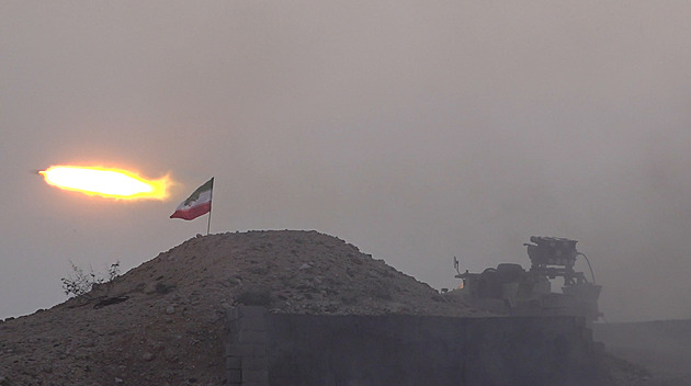 Írán hrozí přesnějšími a ničivějšími raketami, zaměřil se na přístavy v Saúdské Arábii