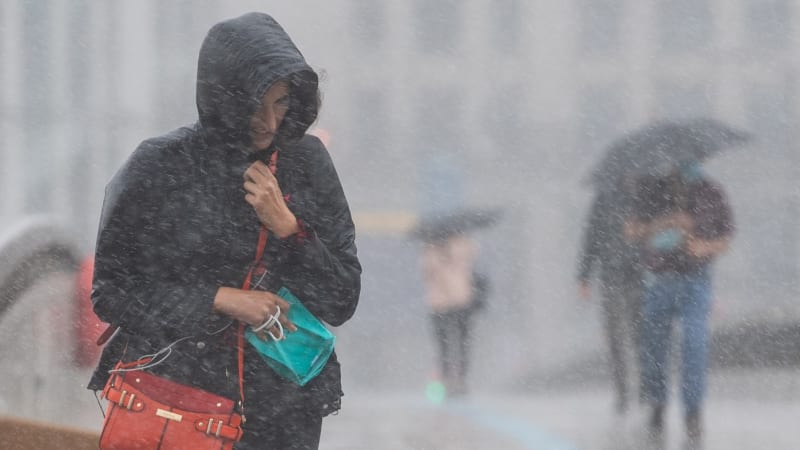 Sníh i silný vítr: Do Česka vtrhl studený vzduch. MAPA ukazuje, kde bude mrznout i přes den