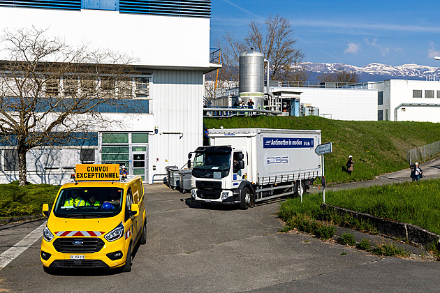 Vzrušující cesta antihmoty. Vědci ji vůbec poprvé převáželi “náklaďákem“