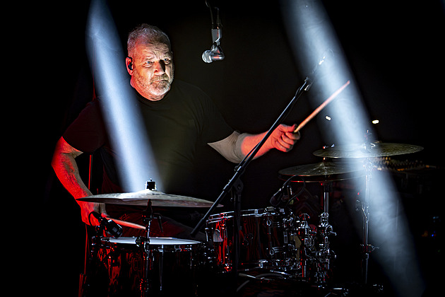 RECENZE: David Koller, nebo Lucie? Můžete hádat, kdo se o hity kapely lépe stará