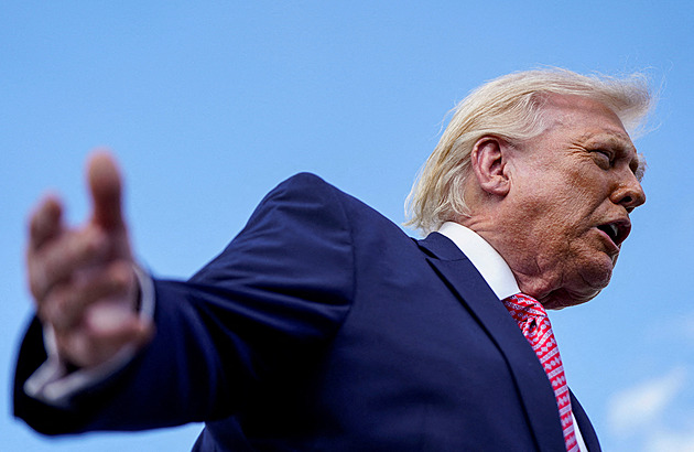 Nepomohli jste s Íránem, proč bychom chodili na pomoc my? vzkázal Trump NATO