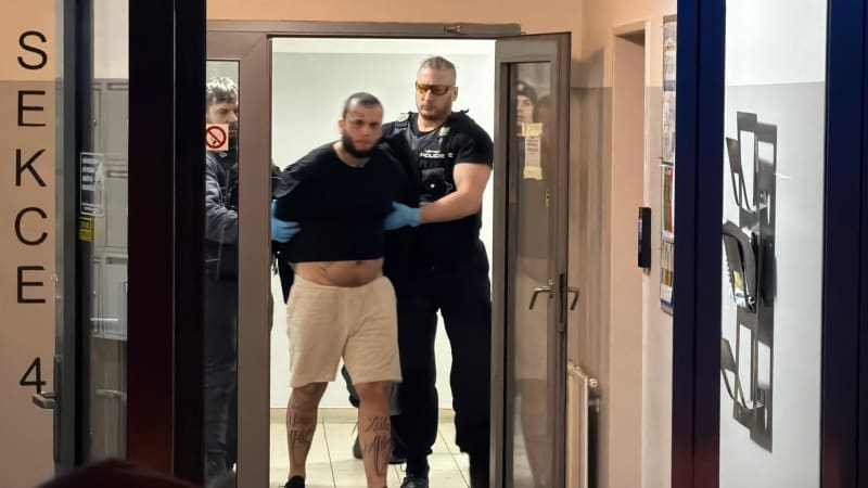 Leo Beránek opět v problémech. Odvedla ho policie, rapper měl skončit na záchytce