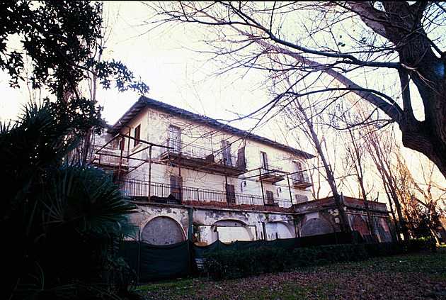 „Akt lásky a vize.“ Město kupuje vilu po Mussolinim, aby z ní nebyl cíl extremistů