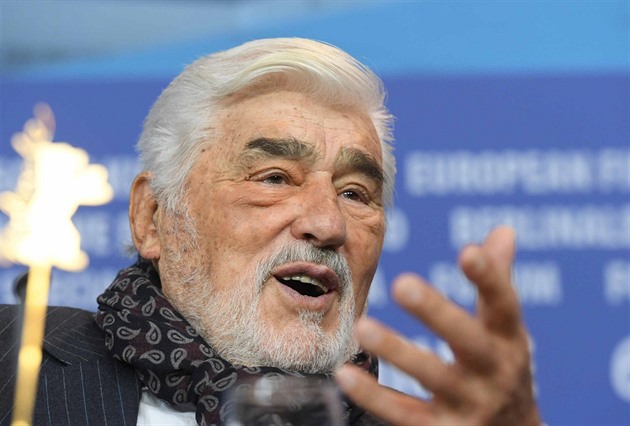 Zemřel herec Mario Adorf, představitel padoucha Santera z Vinnetoua