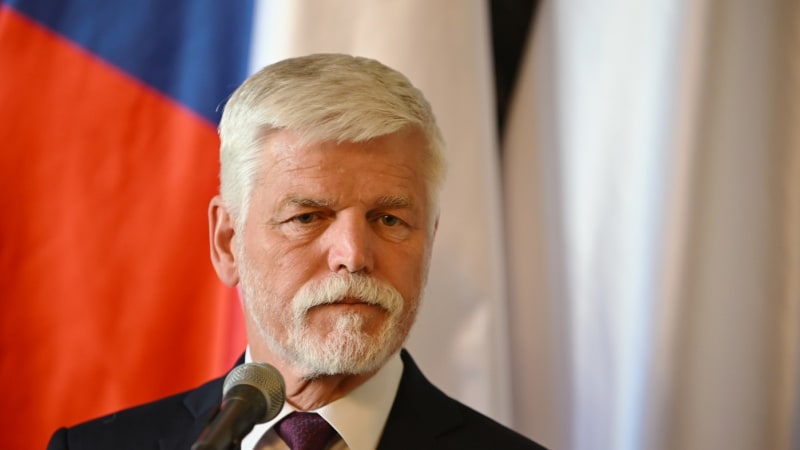 Armáda zveřejnila „tajný“ rozhovor s prezidentem Pavlem. Do vydání zasáhlo ministerstvo