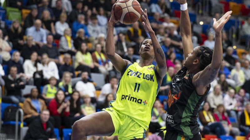 Basketbalistky USK Praha začaly finále ligy drtivou výhrou. Žabiny porazily o 35 bodů