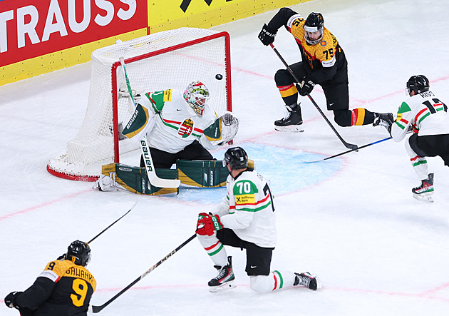 ONLINE: Německo - Maďarsko 4:0. Dva góly v závěru druhé třetiny, jásá i Dove-McFalls