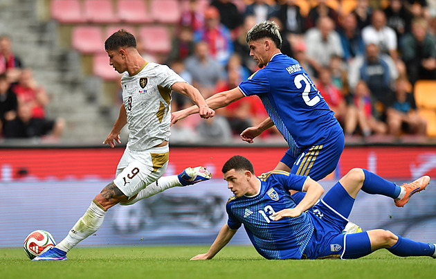 MS ve fotbale 2026 ONLINE: Reprezentanti porazili Kosovo. Koho škrtne kouč Koubek?