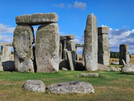 Oltářní kámen Stonehenge měl urazit 700 kilometrů lidskou silou, ne s ledovcem
