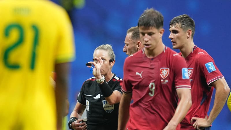 Program MS ve fotbale: Pavouk play off se po českém krachu plní. Japonci vyzvou Brazílii