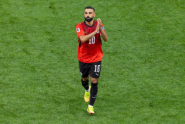 Fotbalové přestupy ONLINE: Salah absolvuje v Turecku lékařské testy