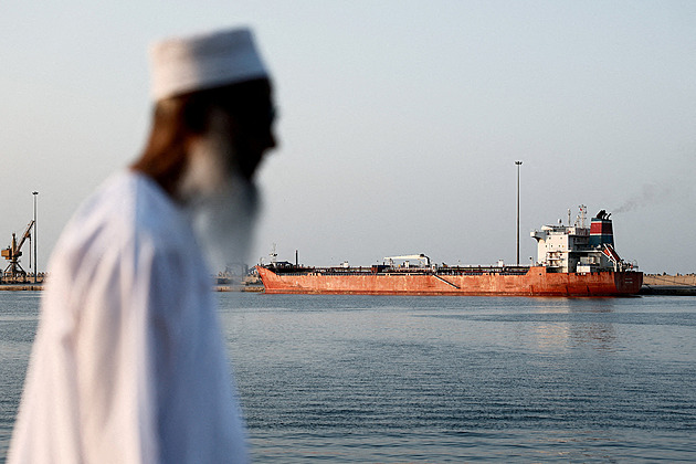 Nahradit Hormuz není snadné. Transport ropy možnosti nabízí, s plynem je to horší