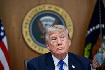 Trump pozastavil na tři dny zavedení 50procentních cel na kanadské zboží